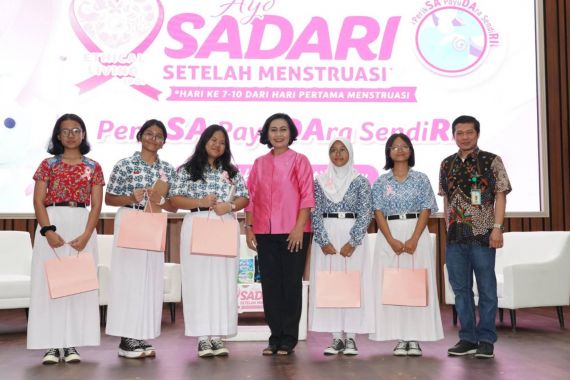 Charm & CharmNap Bersama YKPI Edukasi SADARI kepada 400 Siswi SMP & SMA di Jakarta - JPNN.COM