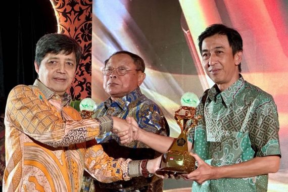 Anak Usaha ABM Investama Dianugerahi Predikat Terbaik Oleh Kementerian ESDM - JPNN.COM