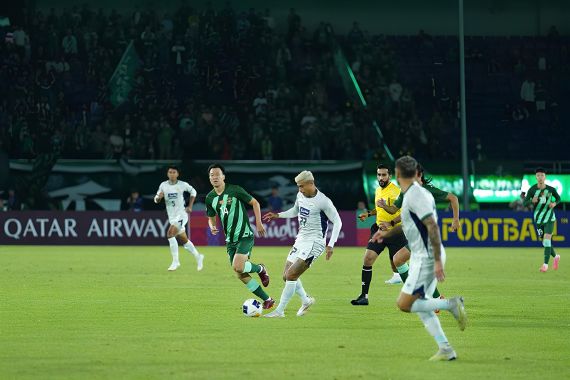 ACL 2: Kecolongan, Persib Tumbang di Markas Zhejiang FC - JPNN.COM