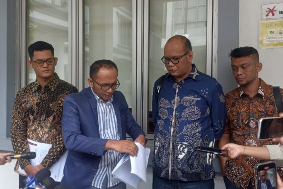 Edward Akbar Adukan Kimberly Ryder ke KPAI Atas Dugaan Kekerasan Terhadap Anak - JPNN.COM