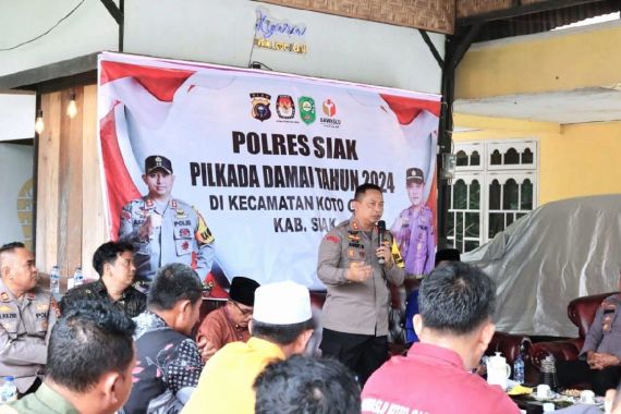 Kapolres Siak Dengarkan Aspirasi Warga di Jumat Curhat, Tekankan Pilkada Damai - JPNN.COM