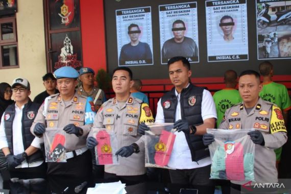 3 Pelaku Pencurian Sarang Burung Walet di Cianjur Diringkus Polisi, 1 Lagi Masuk DPO - JPNN.COM