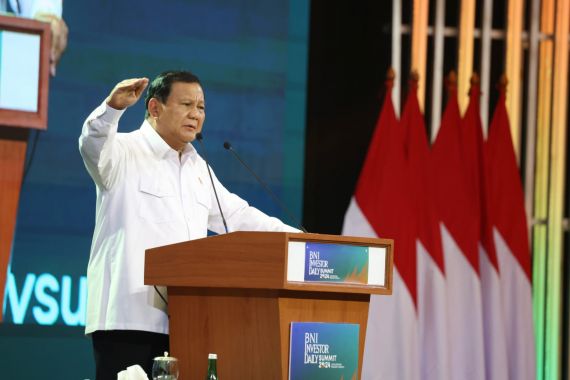 Menhan Prabowo Beri Pandangan di Acara BNI Investor Daily Summit 2024 - JPNN.COM