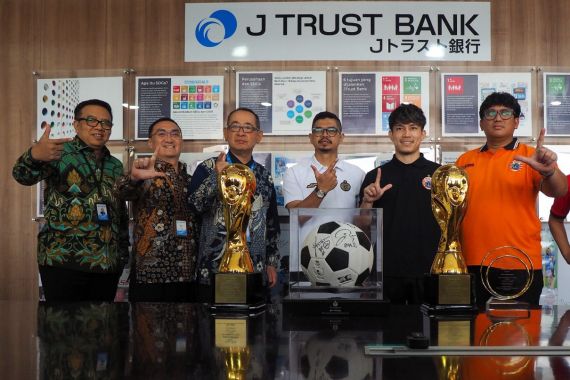 Dukung Persija, J Trust Bank Hadirkan Kartu Debit Co-Branding untuk Jakmania - JPNN.COM