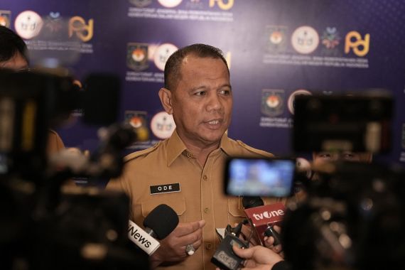 Dirjen Bina Pemdes: LMS Pamong Desa Perkuat Kapasitas Aparatur Desa secara Digital - JPNN.COM