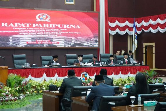 DPRD Kota Bogor Sahkan Perda Pemberian Insentif dan Kemudahan Investasi - JPNN.COM