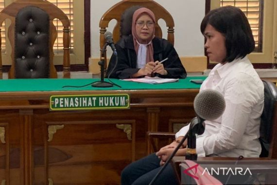 Setelah Mendengar Tuntutan, Glora Yunita Minta Hakim Meringankan Hukumannya - JPNN.COM