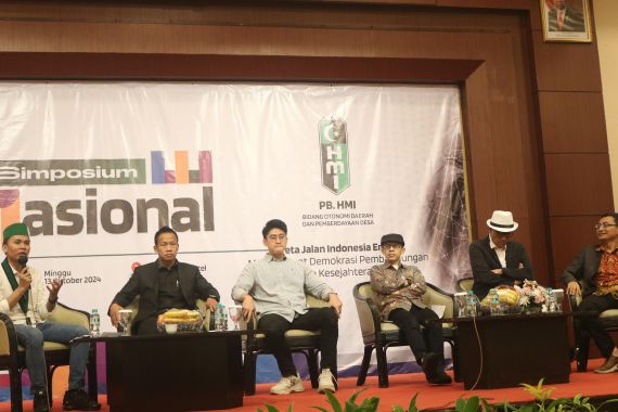 Simposium Nasional PB HMI Bicara Peta Jalan Indonesia Emas - JPNN.COM