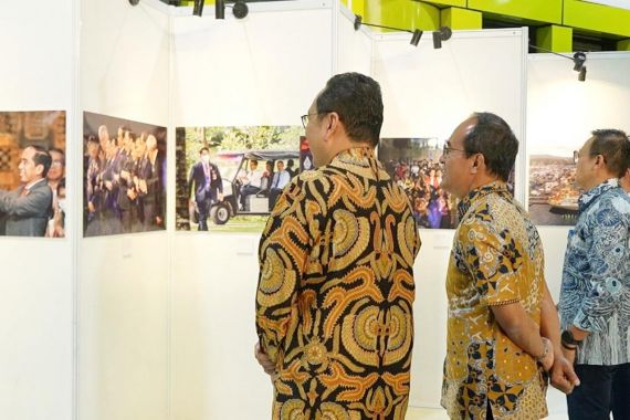 Pameran Foto dan Buku 'Mewariskan Nusantara' Mengabadikan 10 Tahun Kerja Jokowi - JPNN.COM