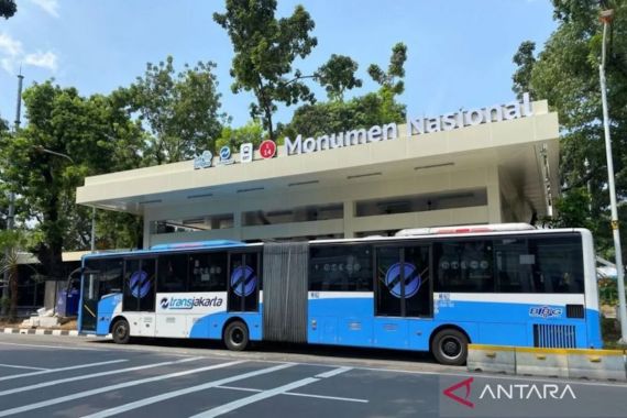 Tarif Transjakarta, LRT, MRT Hanya Rp 1 pada Hari Pelantikan Presiden - JPNN.COM