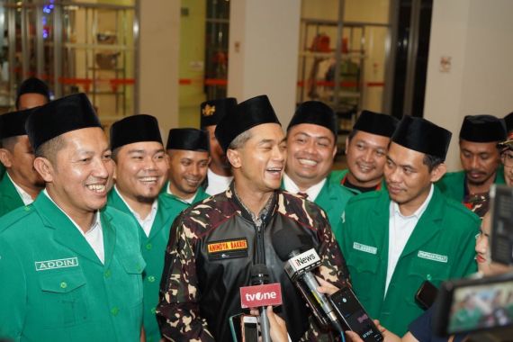 Kenakan Seragam Banser, Anindya Bakrie: Kadin Akan Kerja Sama dengan GP Ansor - JPNN.COM