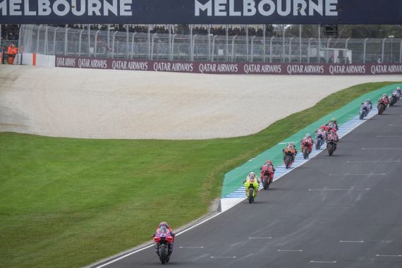 Lihat! Kecelakaan pada Sprint MotoGP Australia Terjadi di Tikungan Paling Menakutkan di Dunia - JPNN.COM