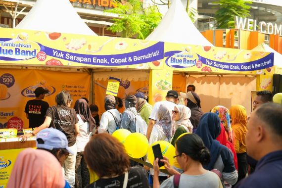 Edukasi Pentingnya Sarapan Sehat, BlueBand Bagikan 10 Ribu Porsi Makanan Gratis - JPNN.COM