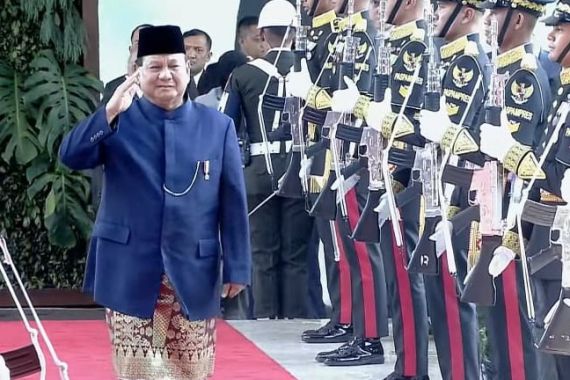 Prabowo Datangi Lokasi Pelantikan Presiden RI Ditemani Didit, Lalu Sambut Tamu Negara - JPNN.COM