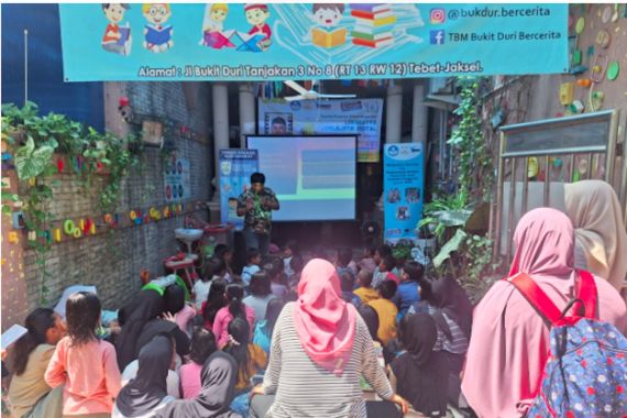 TBM Bukit Duri Bercerita Gelar Lokakarya Jurnalistik Digital, Anak dan Remaja Antusias - JPNN.COM