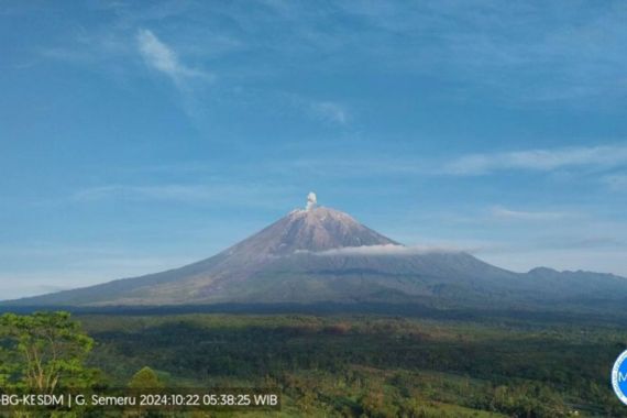 Hari Ini Gunung Semeru Kembali Erupsi, Letusan Setinggi 500 meter - JPNN.COM