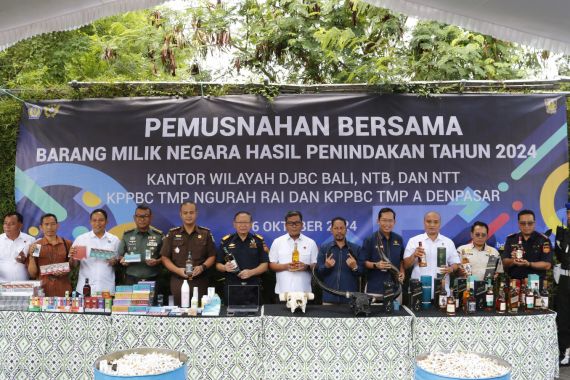 Bea Cukai Musnahkan Barang Hasil Penindakan Senilai Rp 4,3 M di Bali, BKC Mendominasi - JPNN.COM