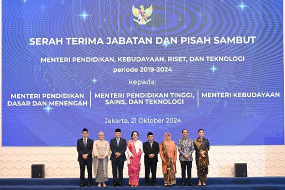 Nadiem Makarim Titipkan Guru, Dosen, Tendik & Pegiat Seni kepada Menteri Baru, Mengharukan - JPNN.COM