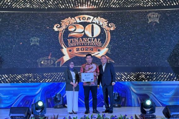 BRI Insurance Diganjar 2 Penghargaan  di Top 20 Financial Institutions Award 2024 - JPNN.COM