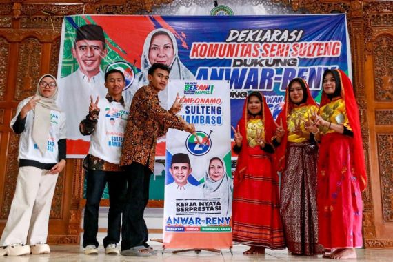 Komunitas Seni Sulteng Gabung Berani Gaspoll Siap Memenangkan Anwar-Reny - JPNN.COM