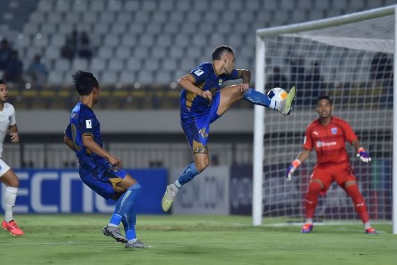 Persib vs Lion City Sailors FC: Gol Tyronne Del Pino Hanya Berbuah Satu Poin - JPNN.COM