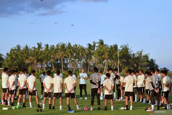 Timnas U-17 Indonesia Kalahkah Kuwait, Nova Arianto: Ada Beberapa Catatan, Kami akan Perbaiki - JPNN.COM