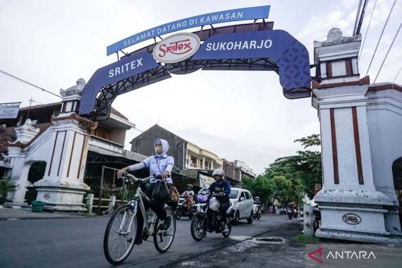 Senada dengan Kemenaker, DPR Tak Ingin Terjadi Gelombang PHK di PT Sritex - JPNN.COM