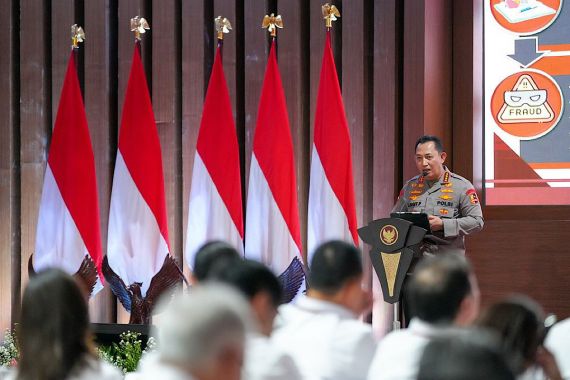 Kapolri Beri Materi Pemberantasan Korupsi di Retreat Kabinet Merah Putih - JPNN.COM