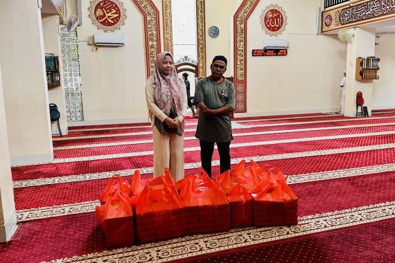 Humas Polri Gandeng Wartawan Salurkan Kebaikan Untuk 73 Tempat Ibadah - JPNN.COM