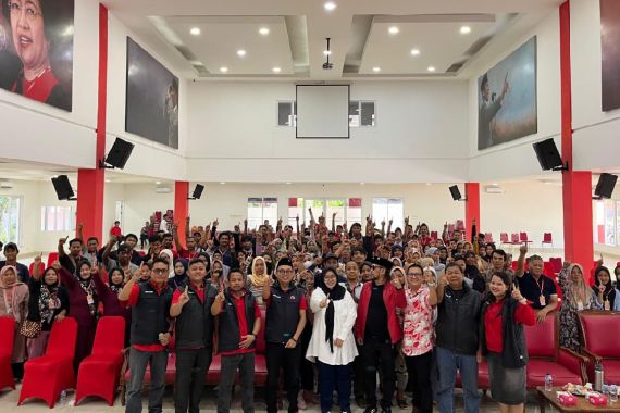 Dorong Pertumbuhan Usaha Kecil, PDIP Kota Serang Gelar Pelatihan Kewirausahaan Pelopor - JPNN.COM