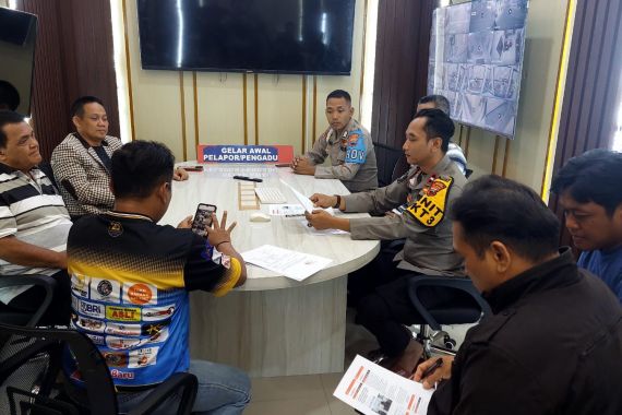 Tak Terima Disebut Hadratussyaikh, Arif Sugiyanto Laporkan Dugaan Hoaks ke Polres Kebumen - JPNN.COM