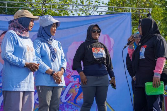 Emak-Emak Minta Wahono-Nurul Tingkatkan Akses Air Bersih dan UMKM Bojonegoro - JPNN.COM