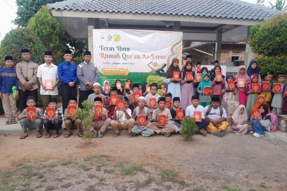 BWA dan Samudera Peduli Distribusikan 24.000 Al-Qur'an di Sulteng - JPNN.COM