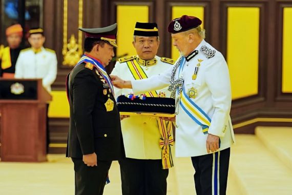 Edi Sebut Penghargaan Malaysia Pada Kapolri Kebanggaan Rakyat Indonesia - JPNN.COM