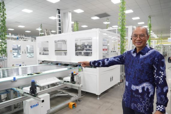 PLN IP Launching Pabrik Solar Panel Berkapasitas 1GWp di Kendal, Terbesar di Indonesia - JPNN.COM