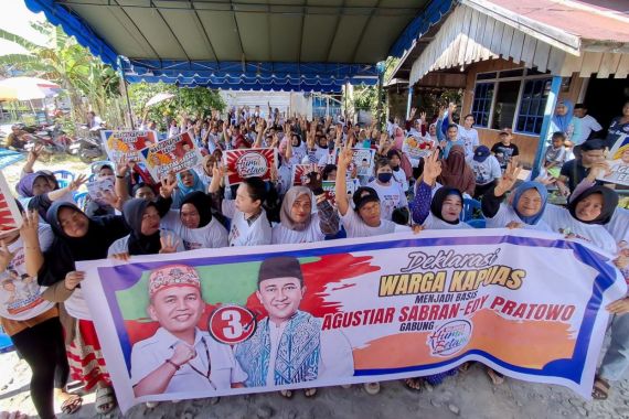 Ratusan Masyarakat Kapuas Kompak Deklarasi Dukung Agustiar-Edy di Pilgub Kalteng - JPNN.COM