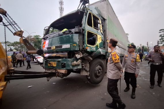 Polres Metro Tangerang Kota Buka Posko Pengaduan Korban Tabrak Lari Truk Kontainer - JPNN.COM