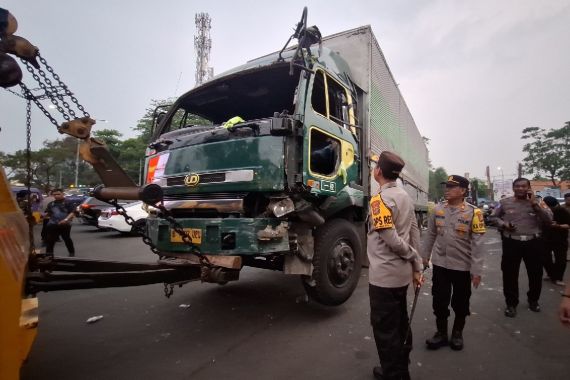 Sopir Truk Kontainer Ugal-Ugalan di Tangerang Positif Narkoba - JPNN.COM