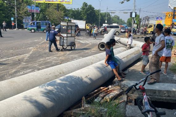 Macet Parah Terjadi di Jalan Soetta Bandung, Ternyata Ini Penyebabnya - JPNN.COM