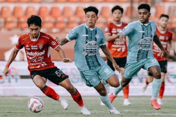 Bali United Keok, PSBS Biak Tembus Papan Atas Klasemen Liga 1 - JPNN.COM