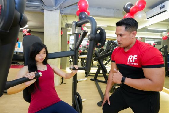 Nyaman dan Standar Internasional, Red Fitness Buka Cabang Baru di Barito - JPNN.COM