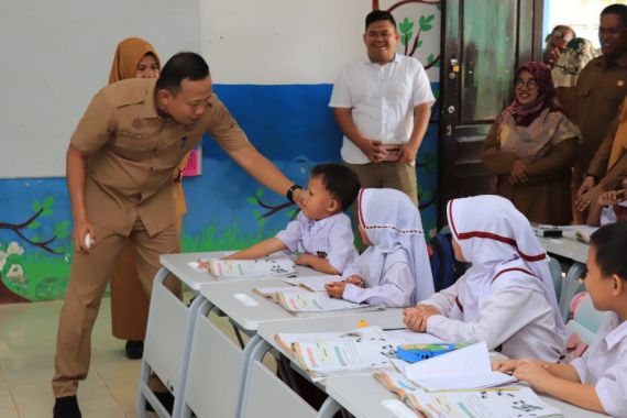 Antisipasi Kendala, Kadisdik Palembang Pantau Pelaksanaan ANBK - JPNN.COM