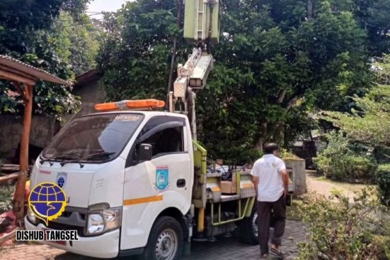 Tingkatkan Penerangan Jalan Umum, Pemkot Tangsel Perbaiki 4.738 Lampu PJU - JPNN.COM