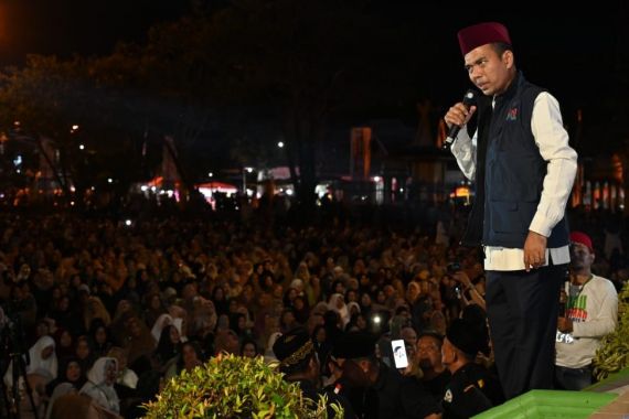 Ustaz Abdul Somad Tak Akan Berhenti Mengampanyekan Abdul Wahid Sampai TPS Tutup - JPNN.COM