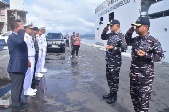 TNI AL Gelar Surya Bhaskara Jaya dan Pembinaan Karakter Maritim di Atas Kapal Perang - JPNN.COM