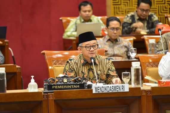 Mendikdasmen Abdul Mu'ti Ungkap 6 Program Utamanya, Berbahagialah Guru se-Indonesia - JPNN.COM