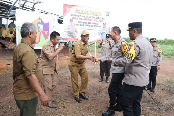 Dukung Program Ketahanan Pangan, Irjen Winarto Tinjau Lahan Pertanian di Tanah Laut - JPNN.COM