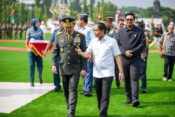 Sepakat dengan Menhut, Panglima TNI Siap Kerahkan Personel Jaga Hutan - JPNN.COM