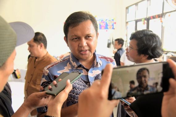 Pemkot Tangsel Sebut Beasiswa untuk Siswa Kurang Mampu Selesai di Akhir 2024 - JPNN.COM