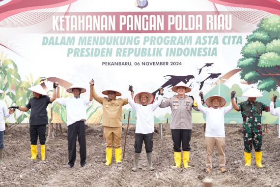 Gerak Cepat Polda Riau Rilis Program Ketahanan Pangan Dukung Asta Cita Presiden Dapat Pujian - JPNN.COM